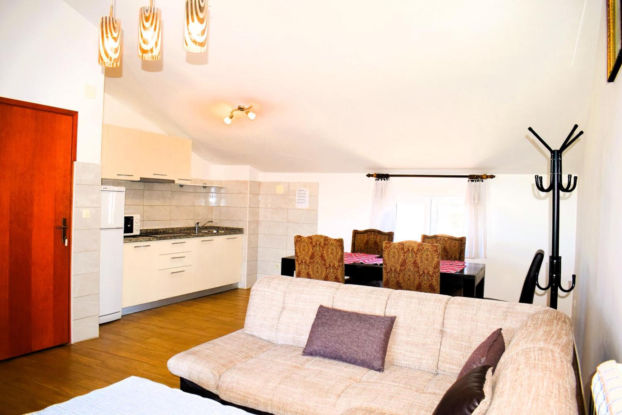 Apartments Milica 马林斯卡 客房 照片